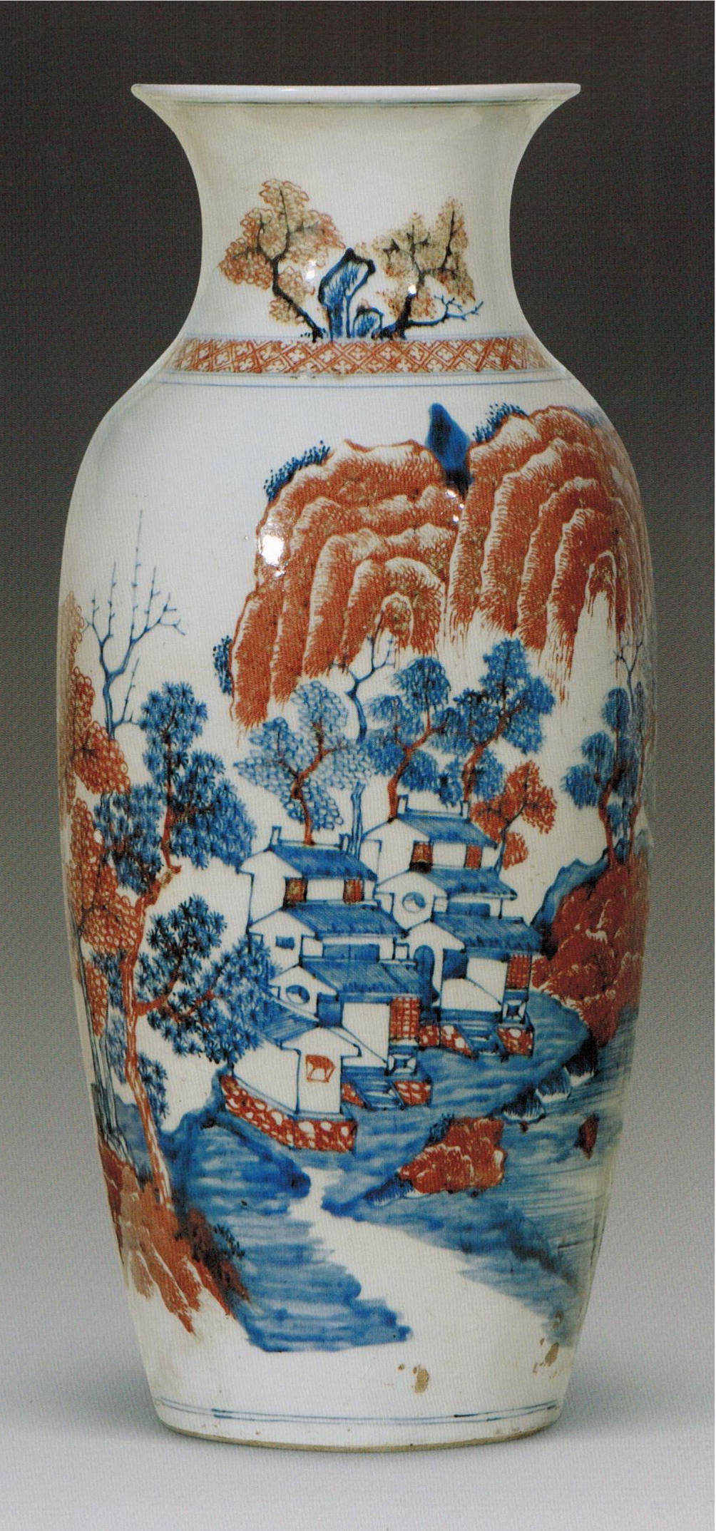 清瓷珍品——青花釉里红山水纹瓶